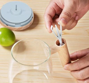 Tasse avec mélangeur électrique